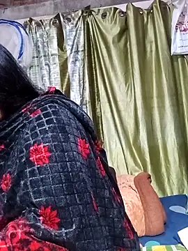 Snapshot of BOBITA_1 chatting on 12/18/25, 04:07 BOBITA 1 online show from 12/18/25, 04:07