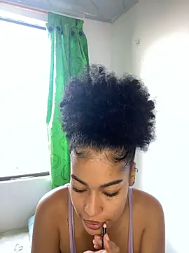 Snapshot of delaylacruz chatting on 11/28/25, 11:46 delaylacruz online show from 11/28/25, 11:46