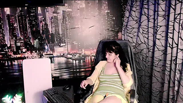 AMOURSWEET2025 online show from 04/17/26, 05:49