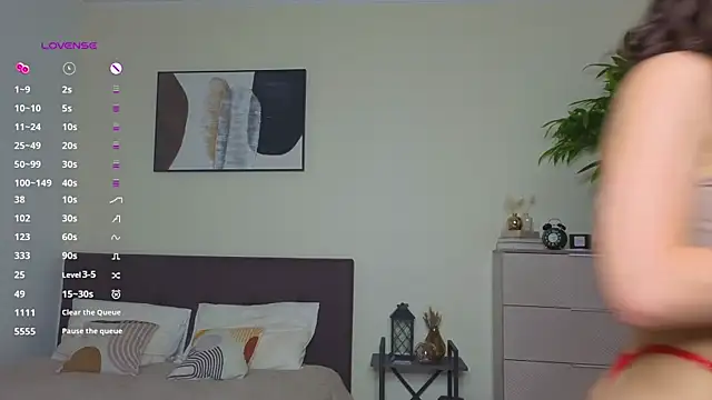 MimiLolll online show from 10/06/25, 06:38