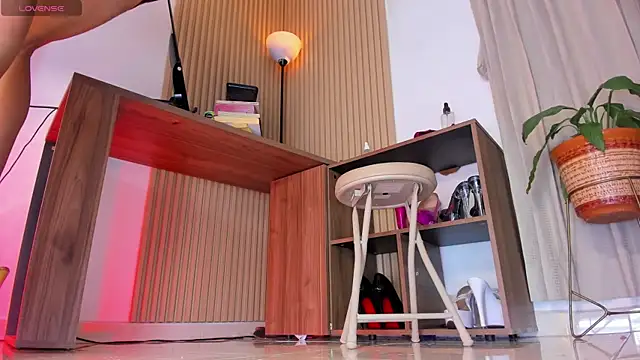 Anastacia lestrange online show from 06/07/26, 01:43