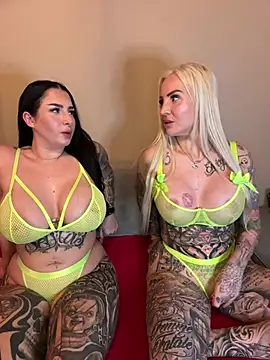 CoraDiamond online show from 02/18/26, 05:53