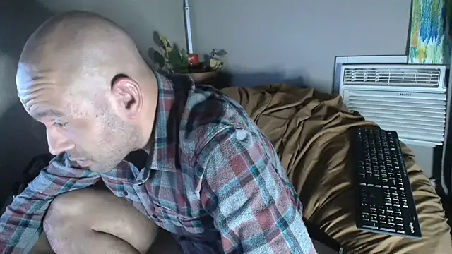 Snapshot of LeeCox chatting on 01/12/25, 10:02 LeeCox online show from 01/12/25, 10:02