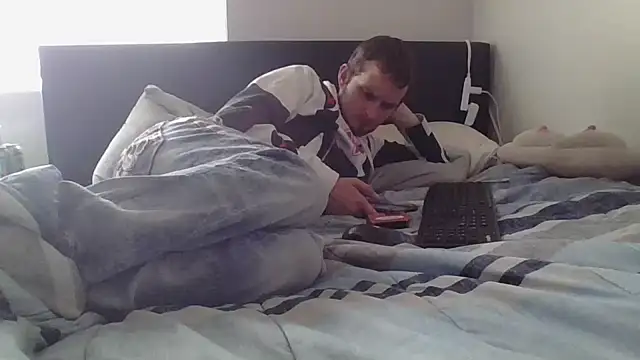 Snapshot of Eclipticice94 chatting on 10/23/25, 03:55 Eclipticice94 online show from 10/23/25, 03:55