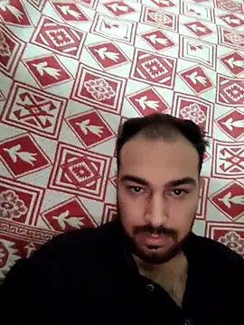 Snapshot of Aliii1657 chatting on 12/15/25, 08:35 Aliii1657 online show from 12/15/25, 08:35