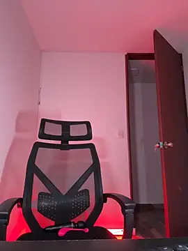 Danicute  online show from 10/04/25, 06:44