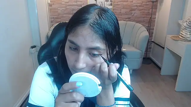 Snapshot of Gumball_b chatting on 09/14/25, 12:59 Gumball b online show from 09/14/25, 12:59