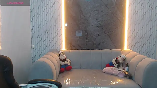 Snapshot of Gumball_b chatting on 10/10/25, 03:27 Gumball b online show from 10/10/25, 03:27