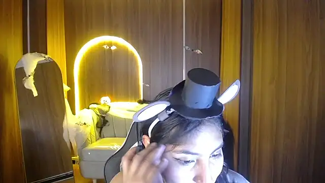 Snapshot of Gumball_b chatting on 10/31/25, 03:40 Gumball b online show from 10/31/25, 03:40