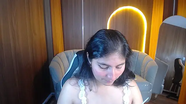 Snapshot of Gumball_b chatting on 11/05/25, 03:28 Gumball b online show from 11/05/25, 03:28