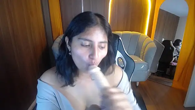 Snapshot of Gumball_b chatting on 11/16/25, 03:12 Gumball b online show from 11/16/25, 03:12