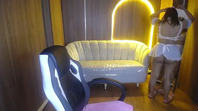 Snapshot of Gumball_b chatting on 11/19/25, 03:06 Gumball b online show from 11/19/25, 03:06