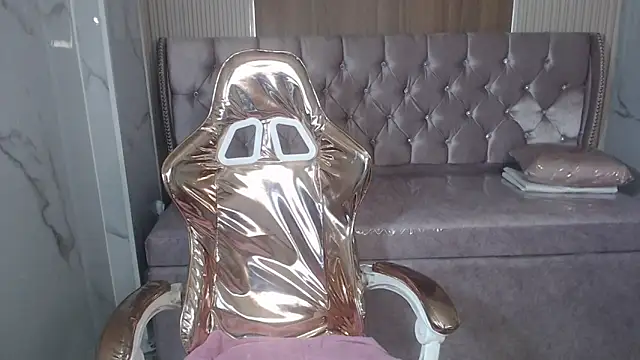 Snapshot of Gumball_b chatting on 11/27/25, 03:08 Gumball b online show from 11/27/25, 03:08