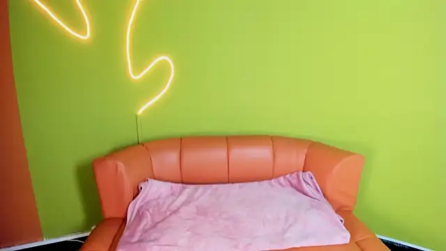 Lili milk20 online show from 04/07/26, 07:25