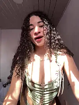 Snapshot of heartty_Milah chatting on 10/26/25, 07:09 heartty Milah online show from 10/26/25, 07:09