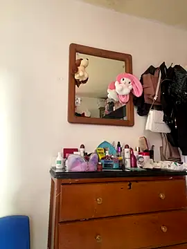 Snapshot of Zara_Bel chatting on 09/20/25, 06:20 Zara Bel online show from 09/20/25, 06:20