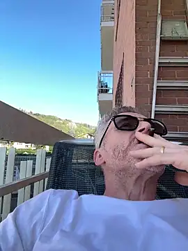 Axl hot online show from 04/06/26, 01:56