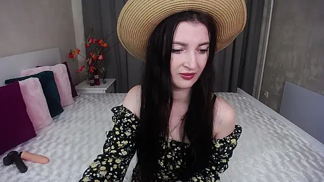 EvelinCuper online show from 11/14/25, 06:12