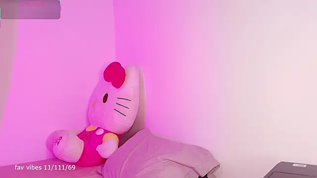 dulceangel   online show from 09/12/25, 02:11