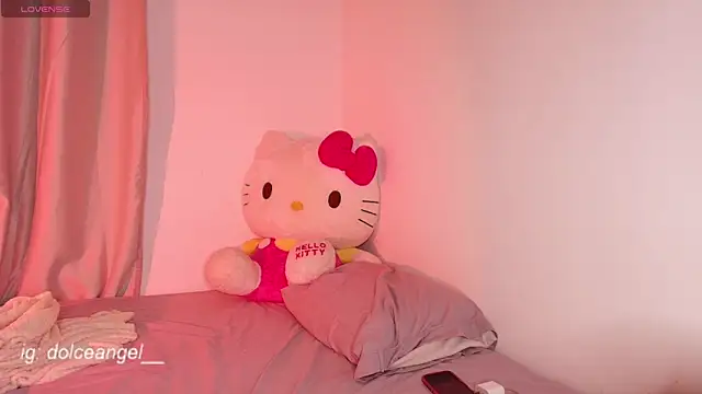 dulceangel   online show from 09/18/25, 04:03