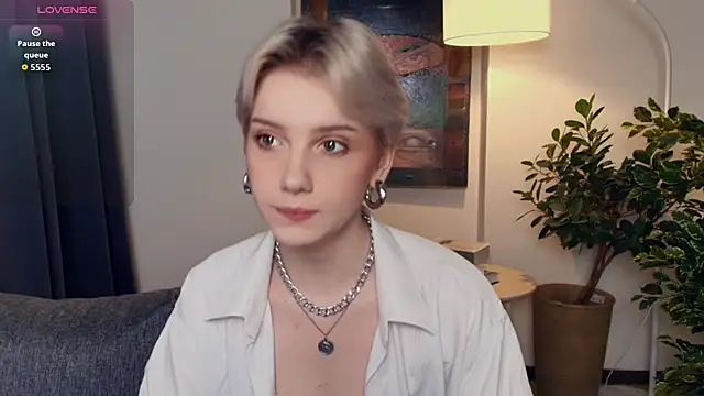 OdelynaAsp online show from 12/04/25, 11:52