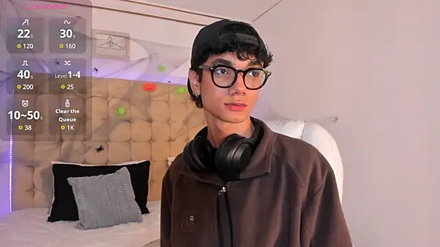 Phillicious   online show from 10/15/25, 12:00