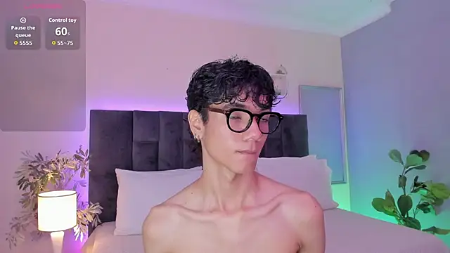 Phillicious   online show from 12/14/25, 08:24