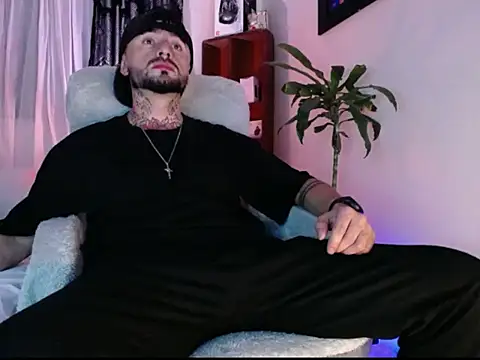 Snapshot of Edwardjonnes chatting on 10/09/25, 01:25 Edwardjonnes online show from 10/09/25, 01:25