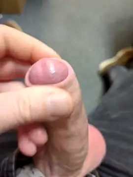 Snapshot of Silver_Power chatting on 12/15/25, 04:11 Silver Power online show from 12/15/25, 04:11