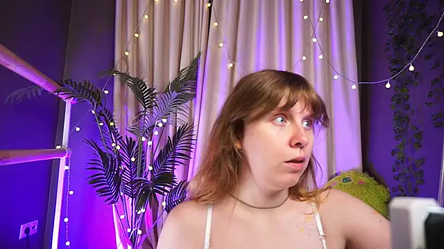 Snapshot of Sense_Of_Rosemary chatting on 09/09/25, 05:51 Sense Of Rosemary online show from 09/09/25, 05:51