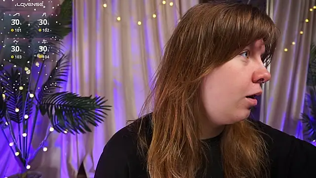 Snapshot of Sense_Of_Rosemary chatting on 09/25/25, 05:44 Sense Of Rosemary online show from 09/25/25, 05:44