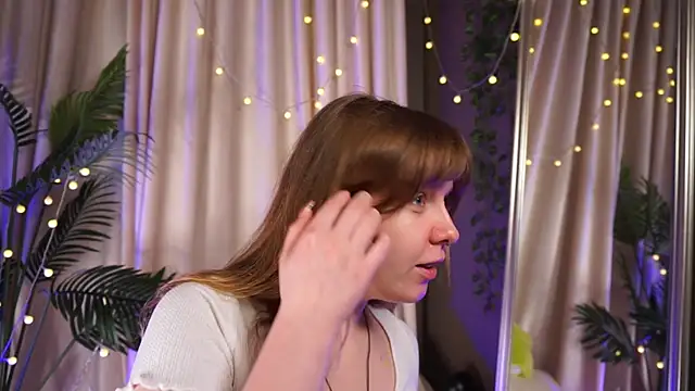 Snapshot of Sense_Of_Rosemary chatting on 10/05/25, 05:50 Sense Of Rosemary online show from 10/05/25, 05:50