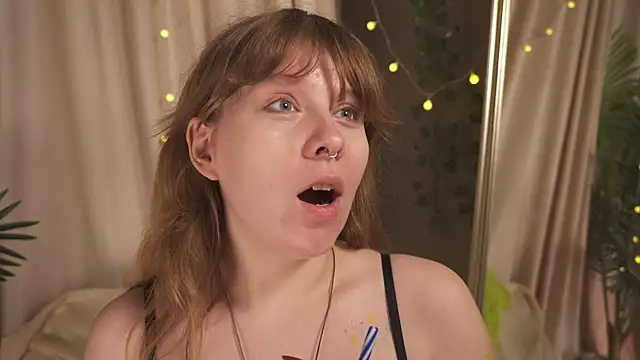 Snapshot of Sense_Of_Rosemary chatting on 10/25/25, 06:10 Sense Of Rosemary online show from 10/25/25, 06:10