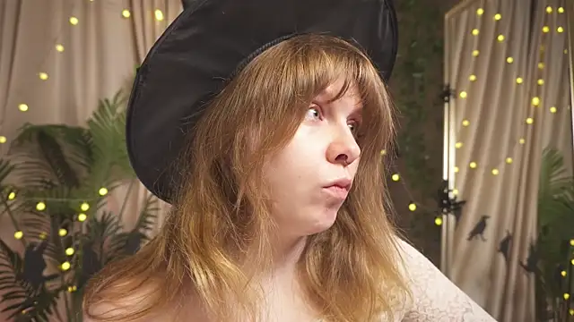 Snapshot of Sense_Of_Rosemary chatting on 10/30/25, 05:53 Sense Of Rosemary online show from 10/30/25, 05:53