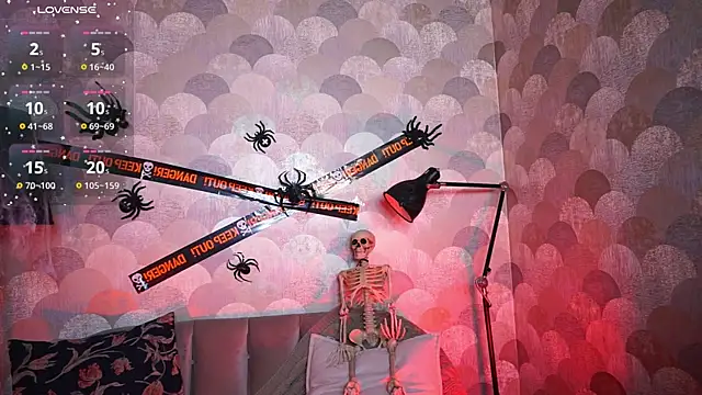 Snapshot of Sense_Of_Rosemary chatting on 11/01/25, 06:15 Sense Of Rosemary online show from 11/01/25, 06:15