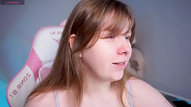 Snapshot of Sense_Of_Rosemary chatting on 11/21/25, 06:34 Sense Of Rosemary online show from 11/21/25, 06:34