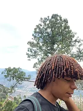 Snapshot of Alexis_Spicter chatting on 09/20/25, 05:58 Alexis Spicter online show from 09/20/25, 05:58