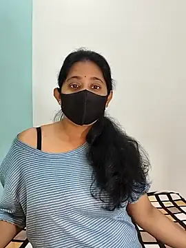 Snapshot of Your-Vedika chatting on 12/19/25, 07:59 Your-Vedika online show from 12/19/25, 07:59