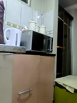 malaika1999 online show from 10/18/25, 03:53