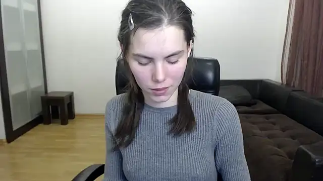 AmelieReve online show from 10/28/25, 05:15