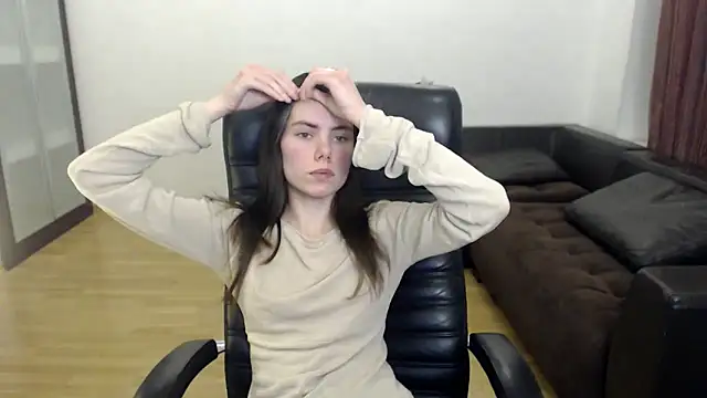 AmelieReve online show from 11/04/25, 06:18