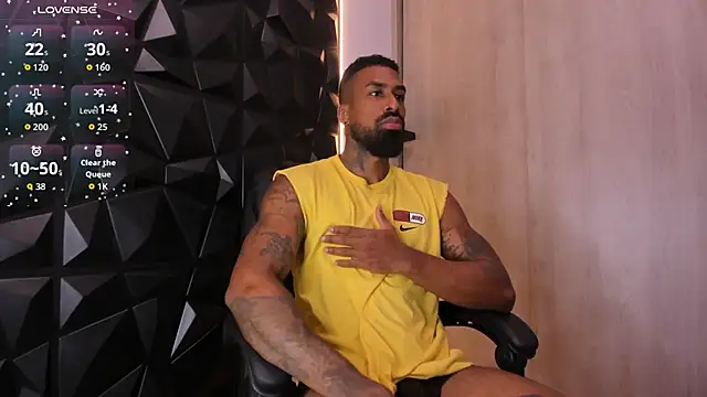 Snapshot of OstinDaniels chatting on 09/09/25, 10:09 OstinDaniels online show from 09/09/25, 10:09