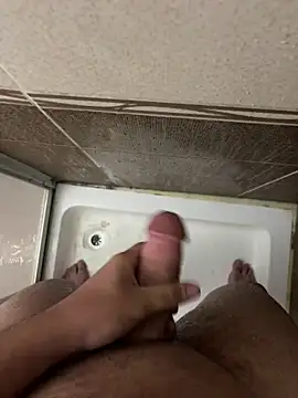 Erenn9972 online show from 10/01/25, 06:14