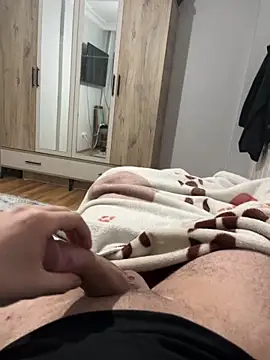 Erenn9972 online show from 12/03/25, 08:07