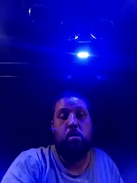 Snapshot of dotadou chatting on 10/24/25, 03:25 dotadou online show from 10/24/25, 03:25