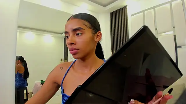 sarah ashbourne online show from 10/11/25, 08:29