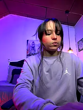 Eymmy 24 online show from 10/10/25, 11:37