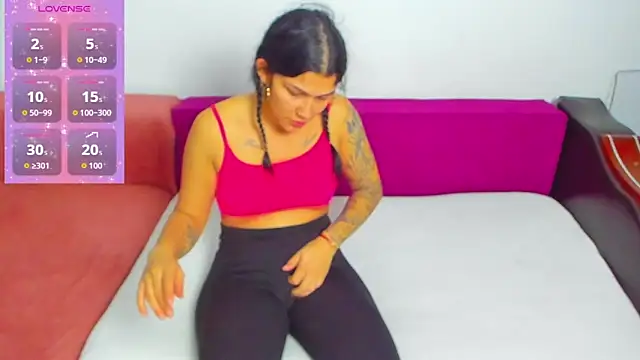 MiaKiittyy online show from 10/08/25, 04:37