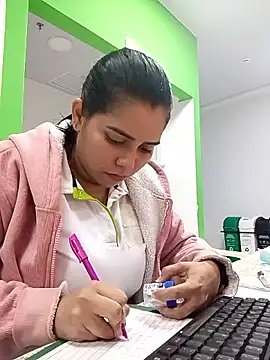 yesi-nursehot online show from 01/06/26, 02:48