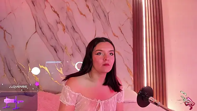 alicecute77 online show from 09/26/25, 03:21